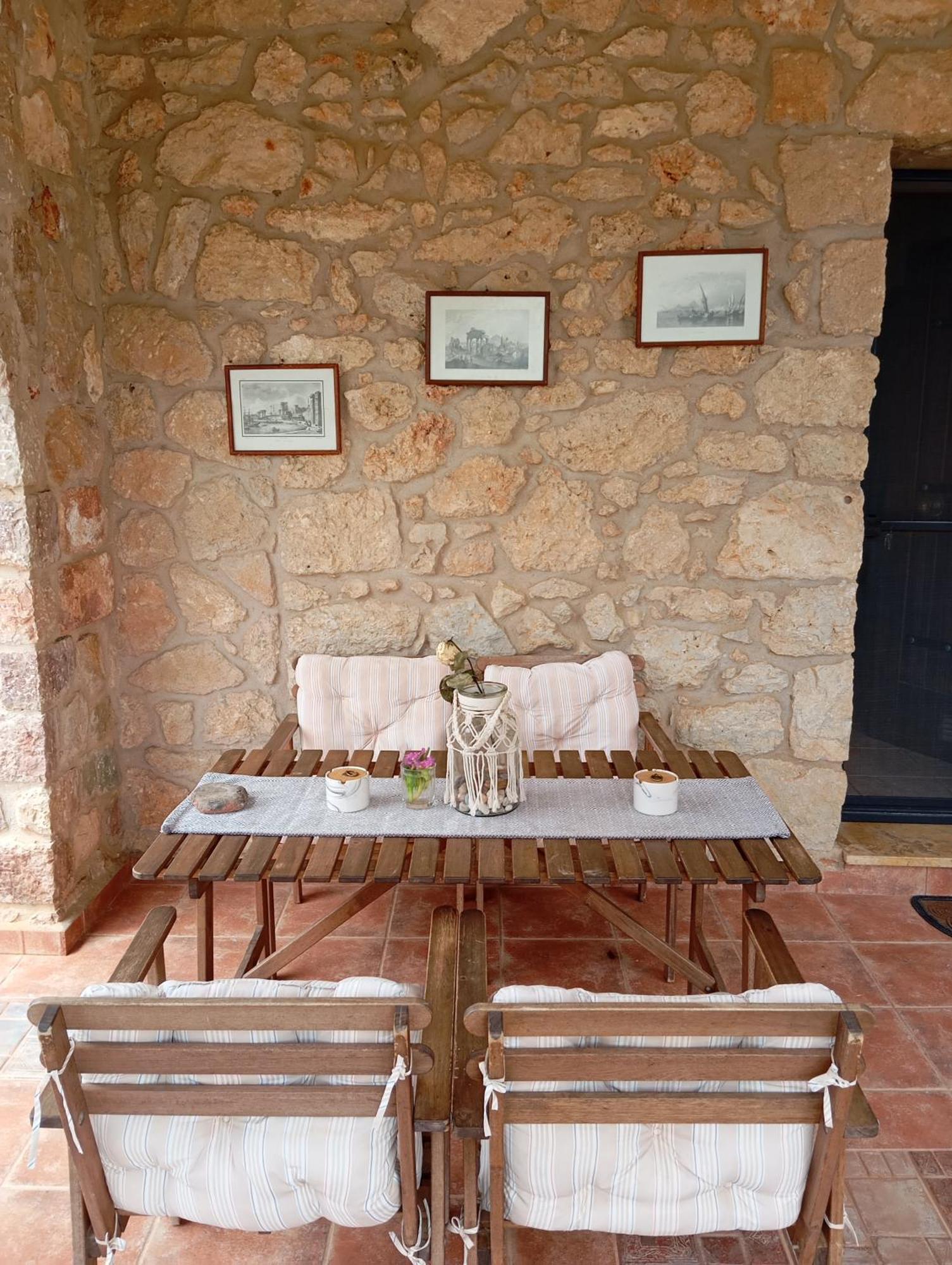 Niko'S Stone Guest House Plítra Exterior foto