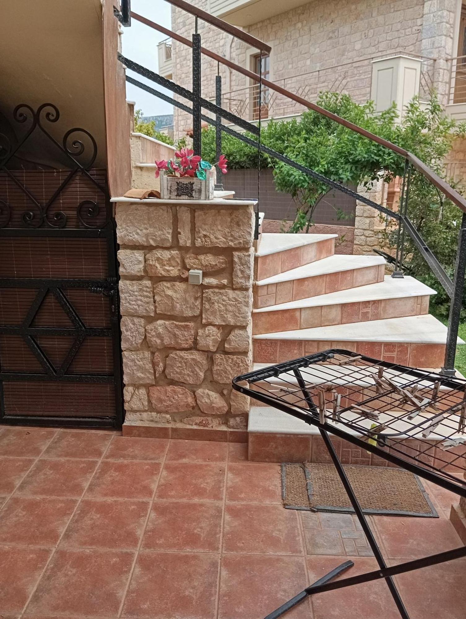 Niko'S Stone Guest House Plítra Exterior foto